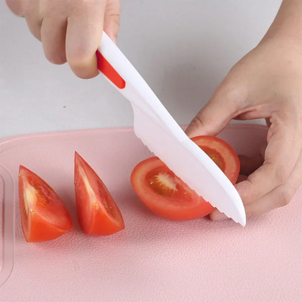 "3-Piece Kids Kitchen Knife Set – Safe Plastic Cooking Knives with Serrated Edges for Children – Child-Friendly Baking & Cutting Tools"